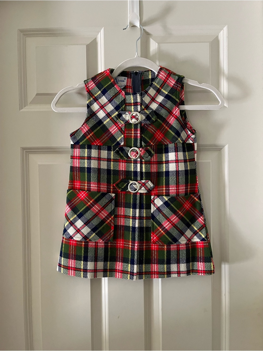 Vintage Girls Plaid sleeveless dress by Alyssa front pockets, holiday party 6